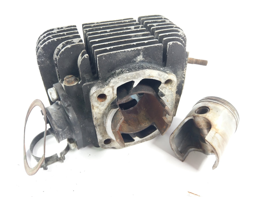 Yamaha RD 250 350 - Tipas 351 352 - Cilindras su stūmokliu