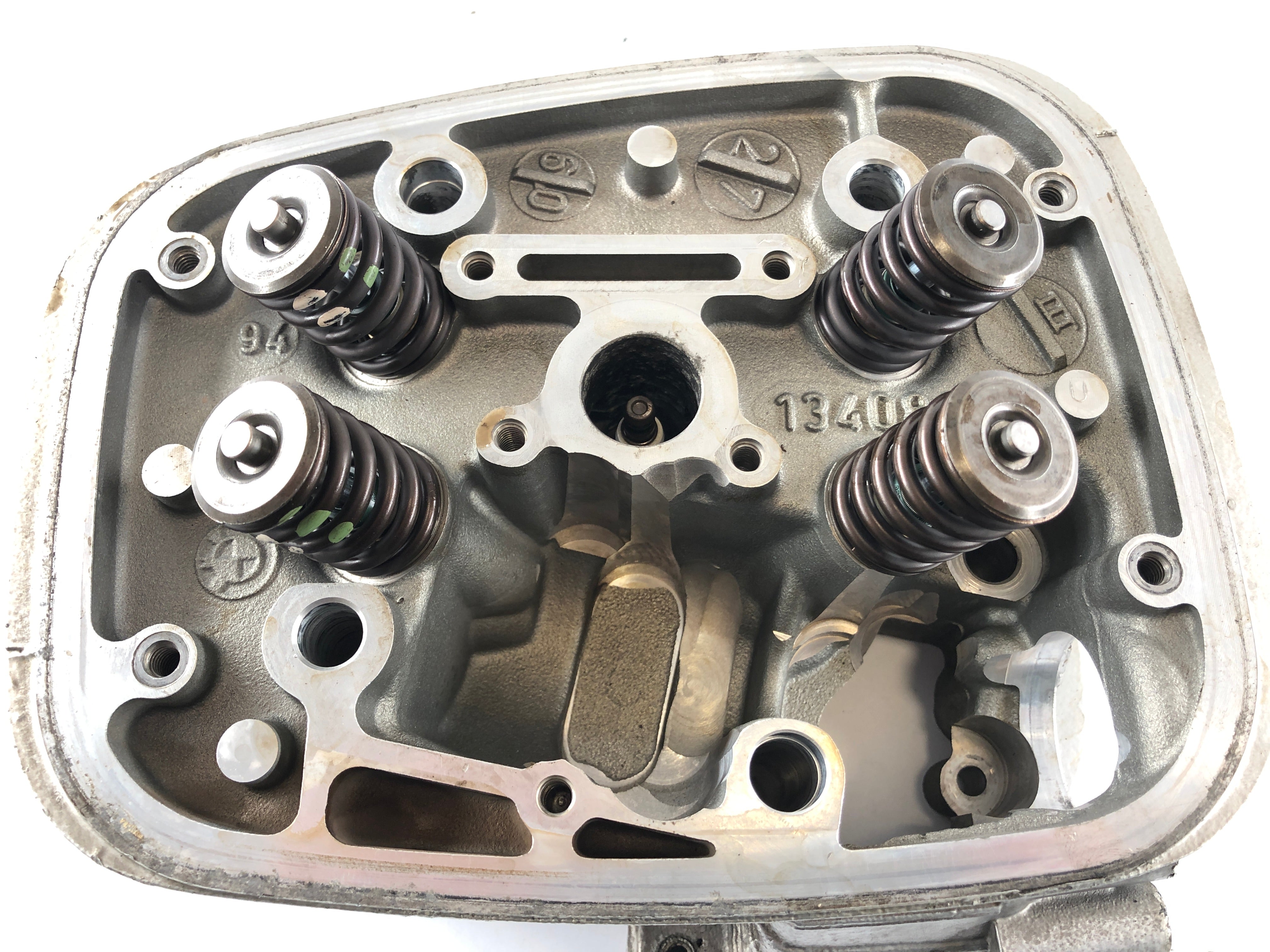 BMW R 1100 R 259 [1995] - Cylinder head