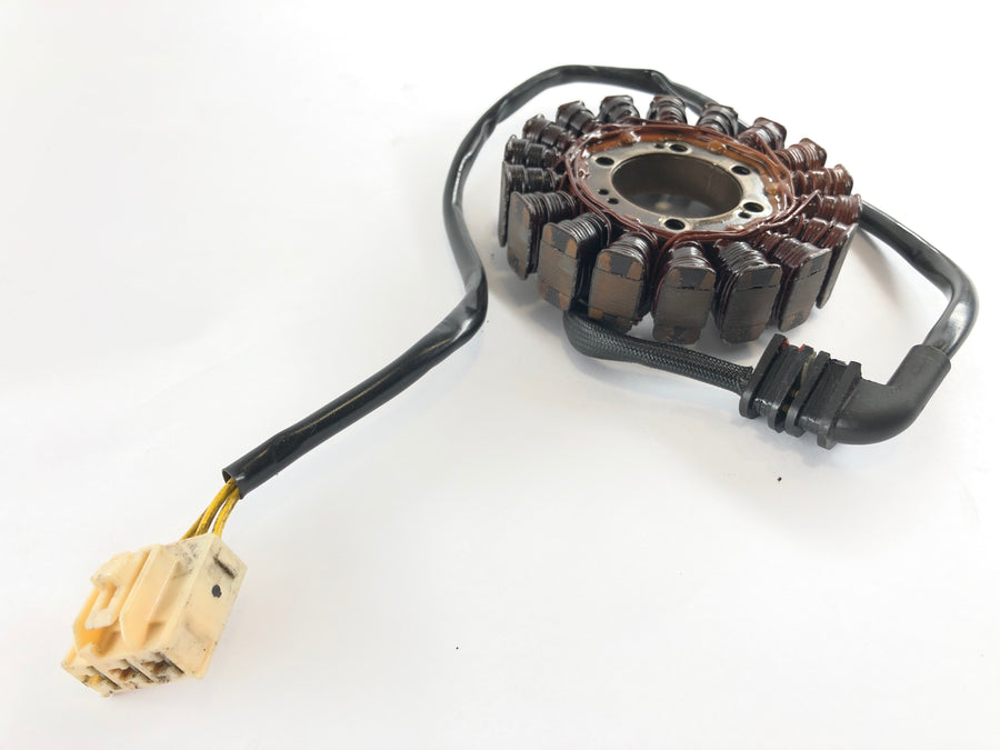 Honda CBR 900 SC50 - Stator alternátoru