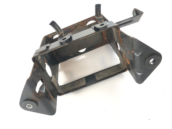 Suzuki DR 750 S SR41B [1988] - Boîtier de batterie compartiment batterie