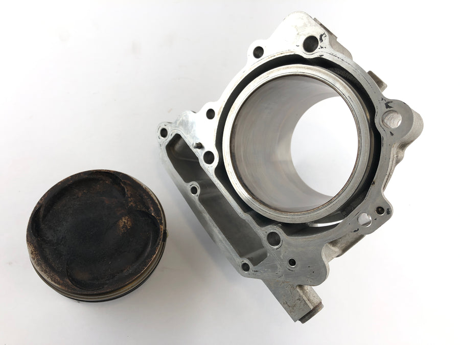 Kan op de spyder sm5 [2009] - cilinder aan de voorkant met zuigers