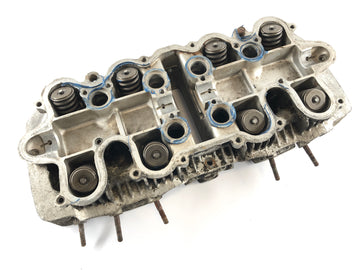 Honda CB 550 F [Super Sport] - Cabeça do cilindro - 0