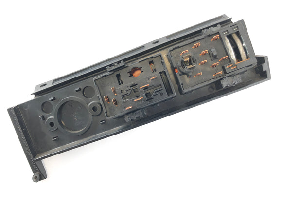 BMW M 535i E28 [1986] - Light Switch -ohjaamon varusteet