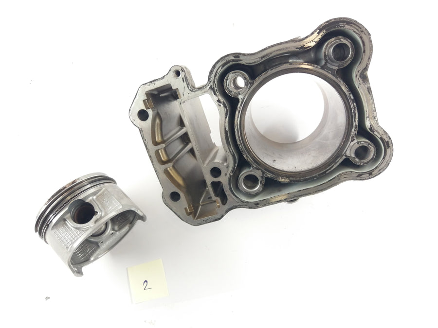 Honda Africa Twin XRV 650 RD03 [1989] - Cylinder with piston