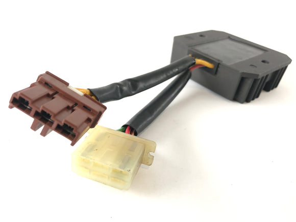 Aprilia Mille RSV 1000 ME [1999] - Kontrollerspenningsregulator