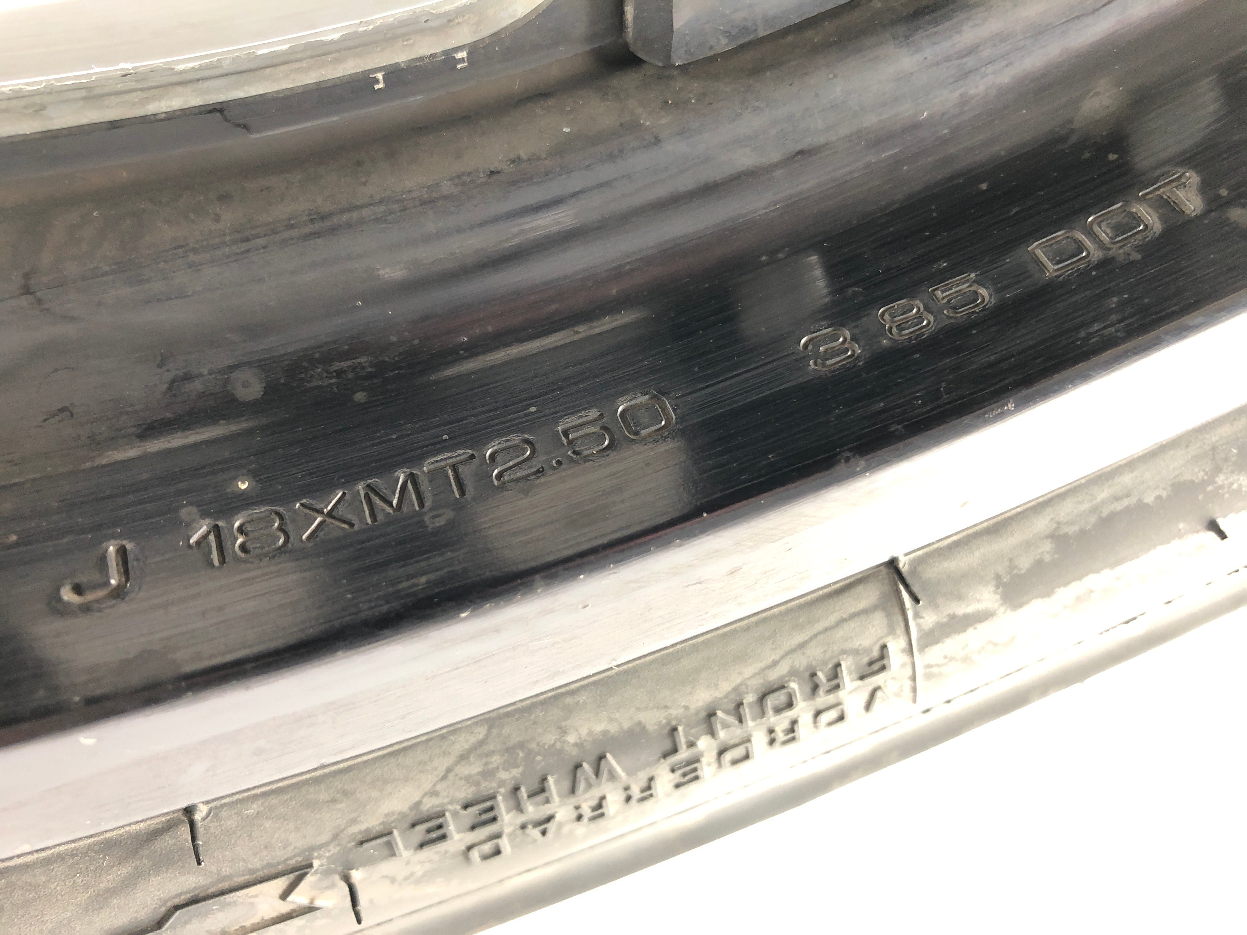 Honda VF 1000 F SC15 [1986] - Front wheel rim