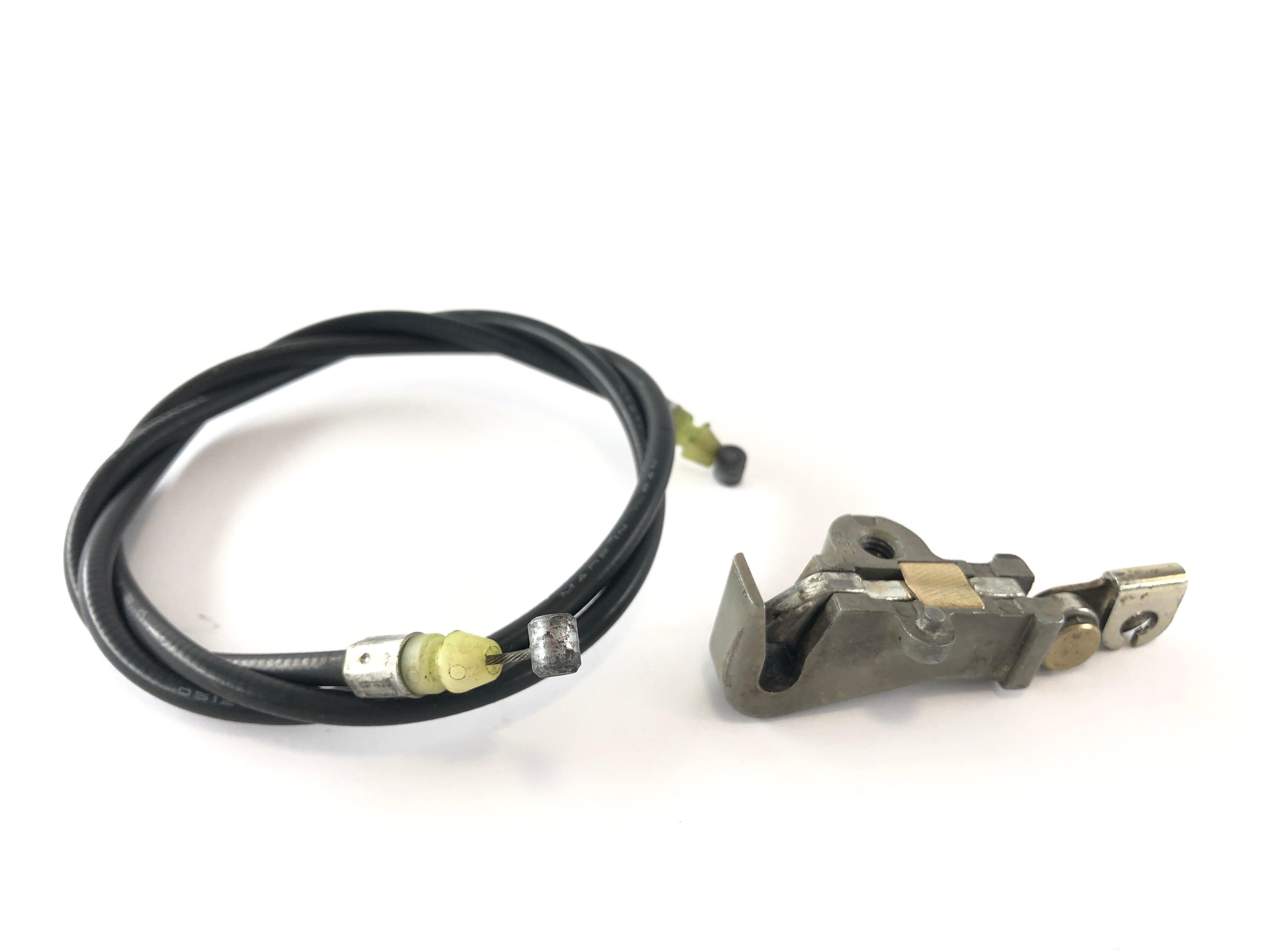 Honda VFR 800 RC46 [2005] - Seat lock with Bowden cable