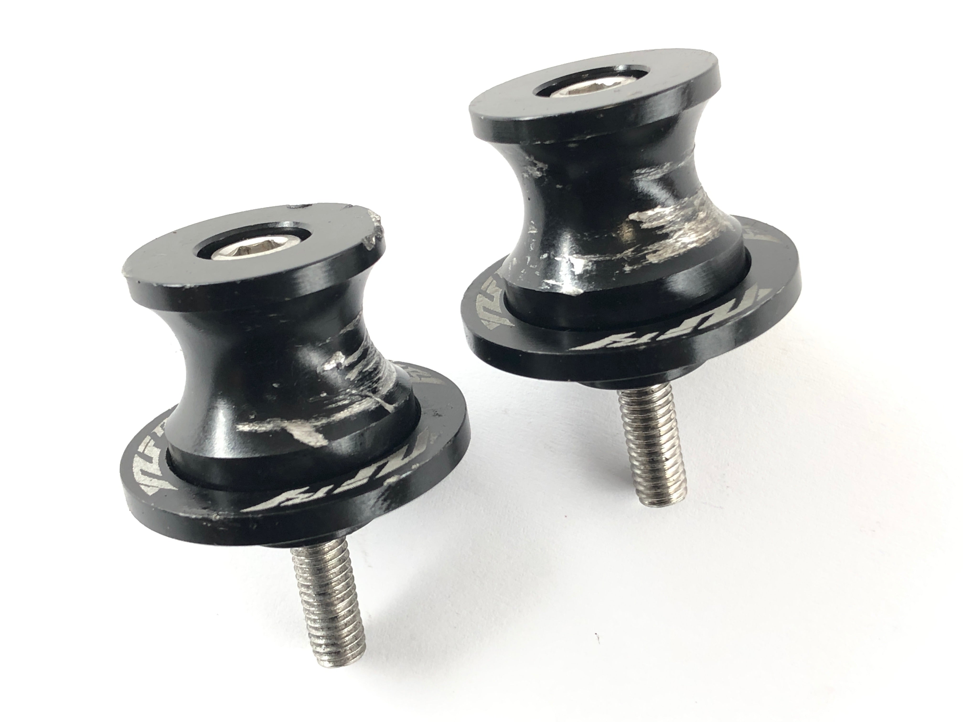 Yamaha YZF R1 RN12 [2005] - Stand mount swing arm prism bushings