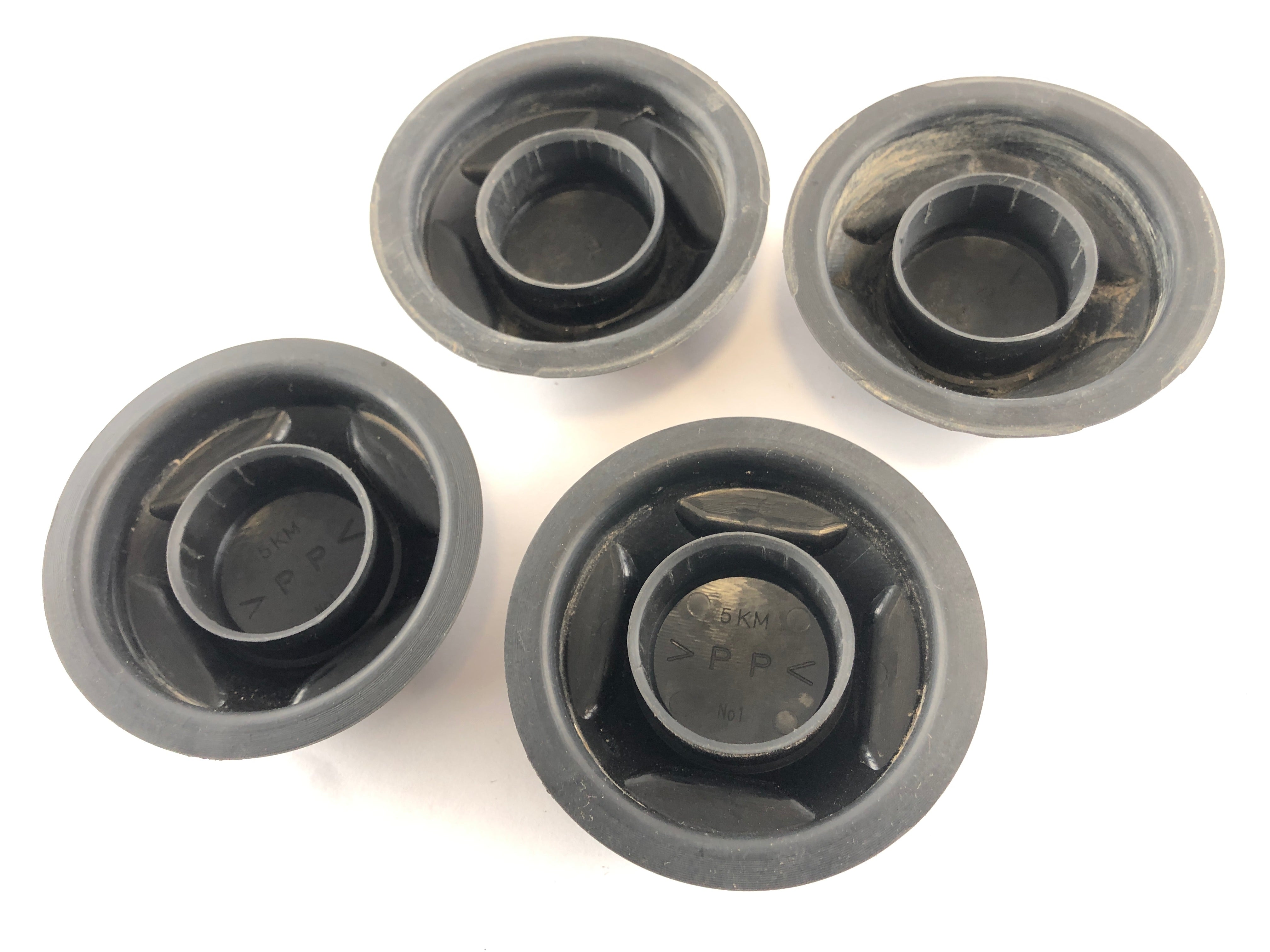 Yamaha Grizzly 660 AM03W [2003] - Wheel Hub Cover Set