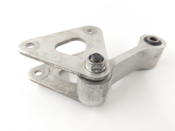 Honda CBR 900 RR SC28 [1993] - рычаг претензии с оттенком пружины