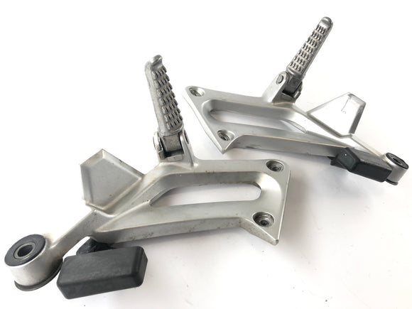 Yamaha FJR 1300 A RP11 [2005] - Pedidia's Footrest vpravo a vlevo s držitelem