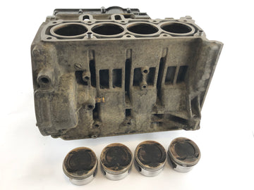 BMW K 1200 LT [2002] - Moottorin kotelo männillä