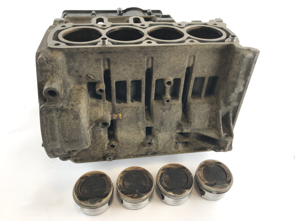 BMW K 1200 LT [2002] - Moottorin kotelo männillä