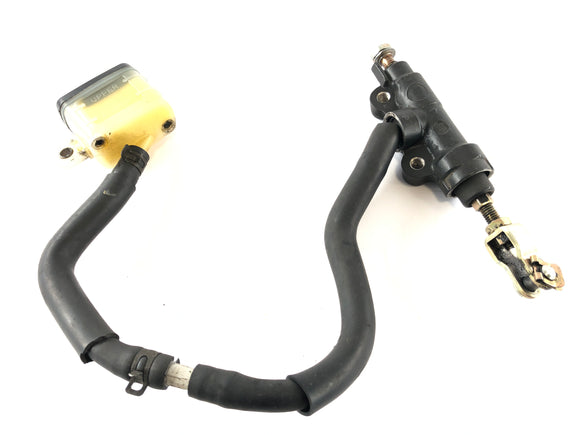 Triumph Thruxton 900 [2004] - Pompa del freno dietro