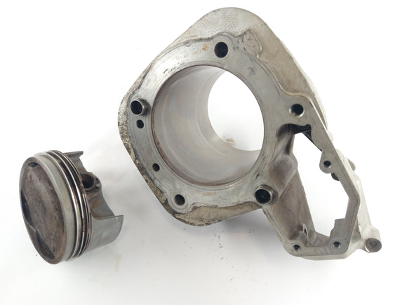 BMW R 1100 GS [1994] - Цилиндр с поршнями