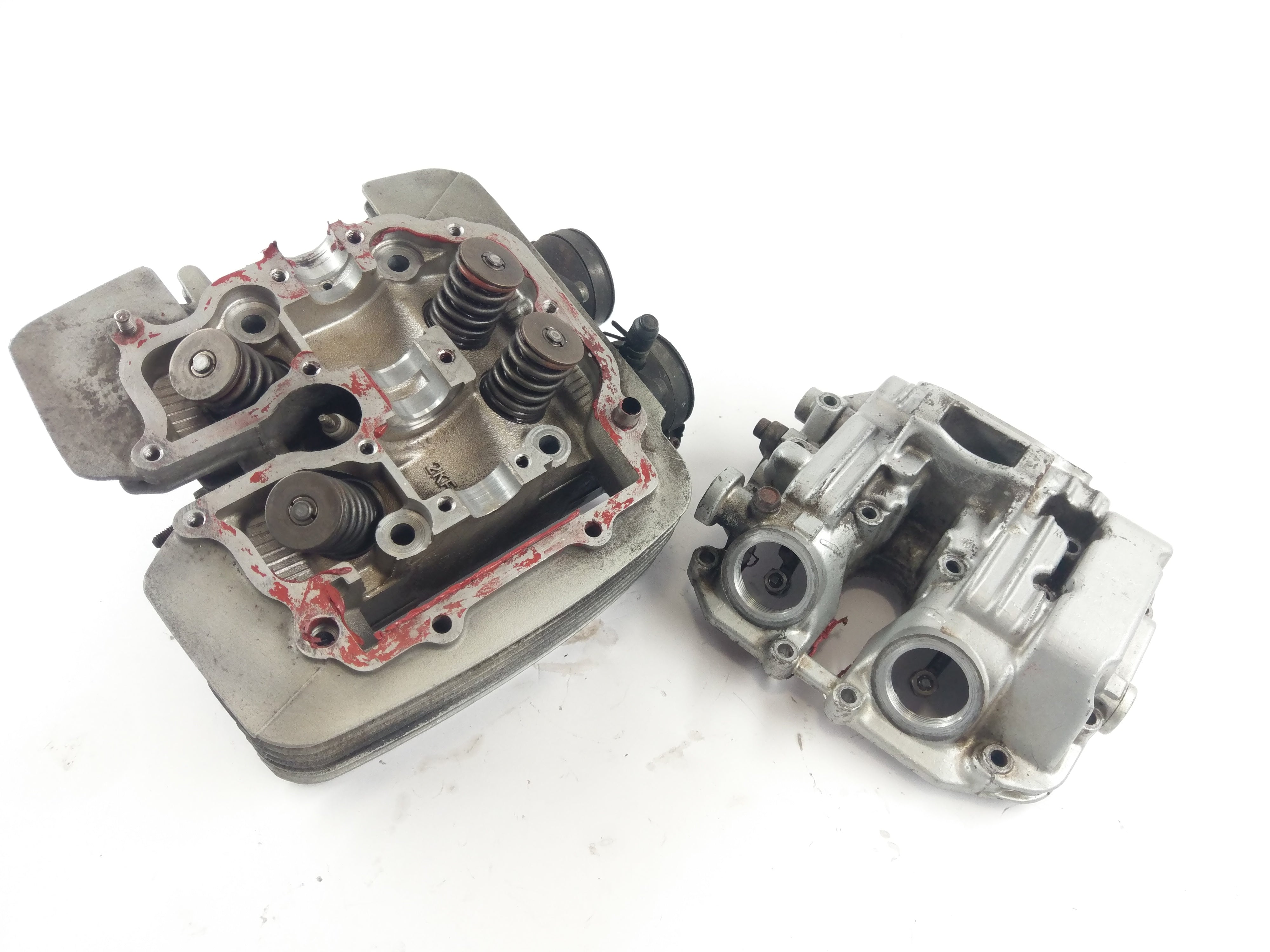 Yamaha TT 600 E 4GV [1996] - Cylinder head