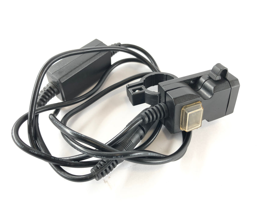 Triumph Speed Triple T509 [1997] - USB pistikupesa