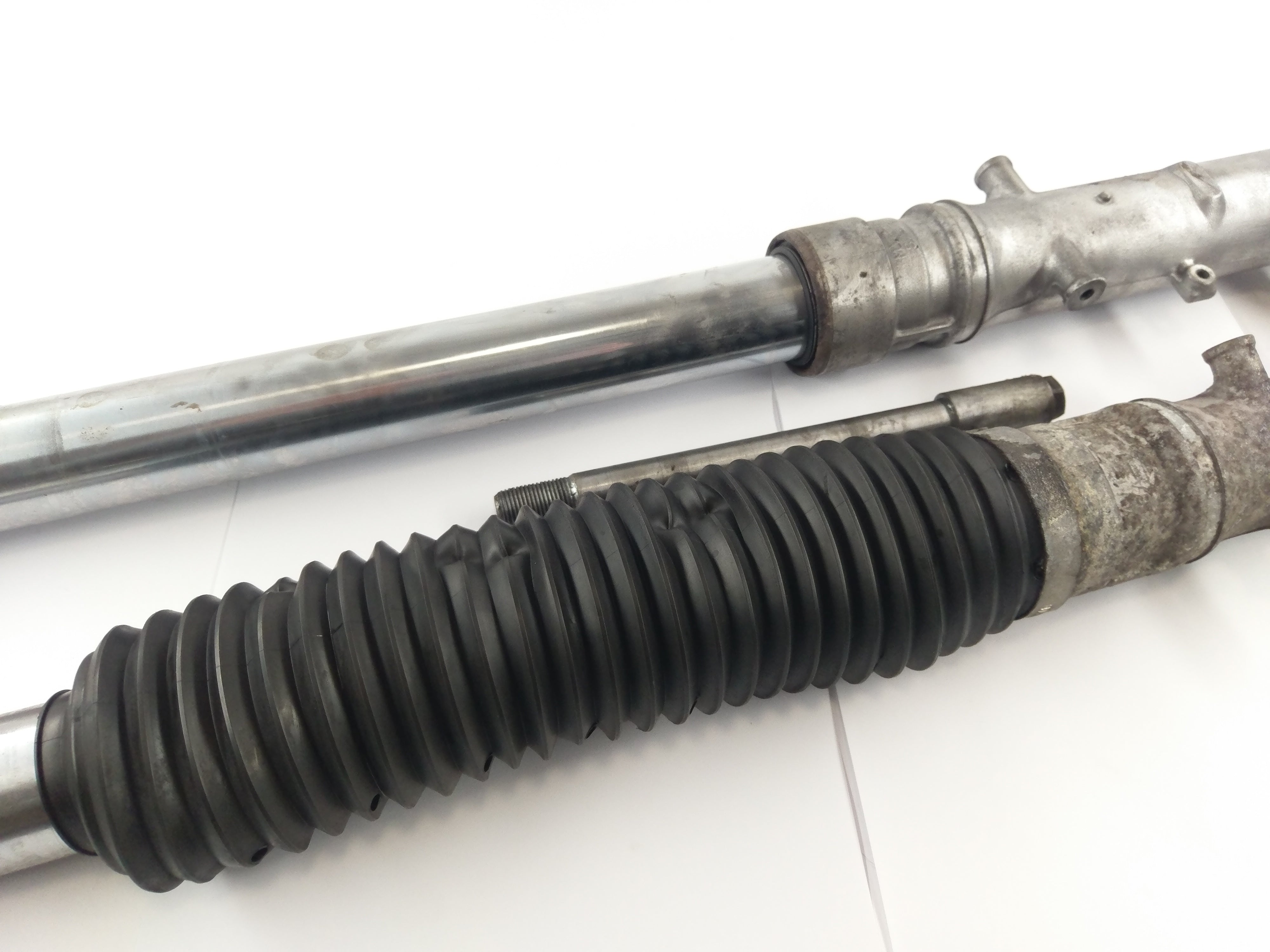 Honda XRV 750 Africa Twin RD04 [1991] - Fork Shock Absorbers