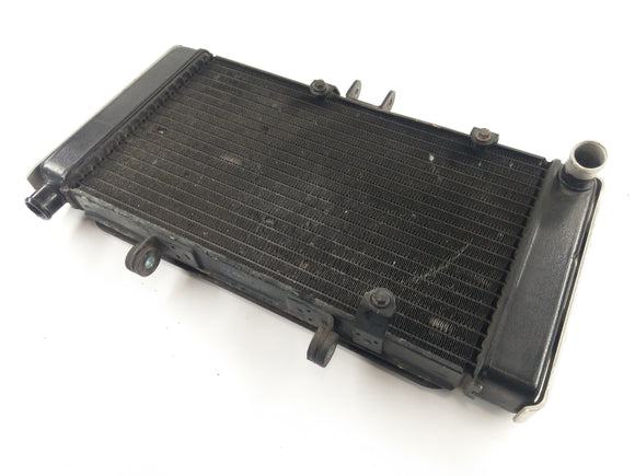 スズキGSF 400 GK75B Bandit [1991]  - サイドパネル付きの冷水冷却器