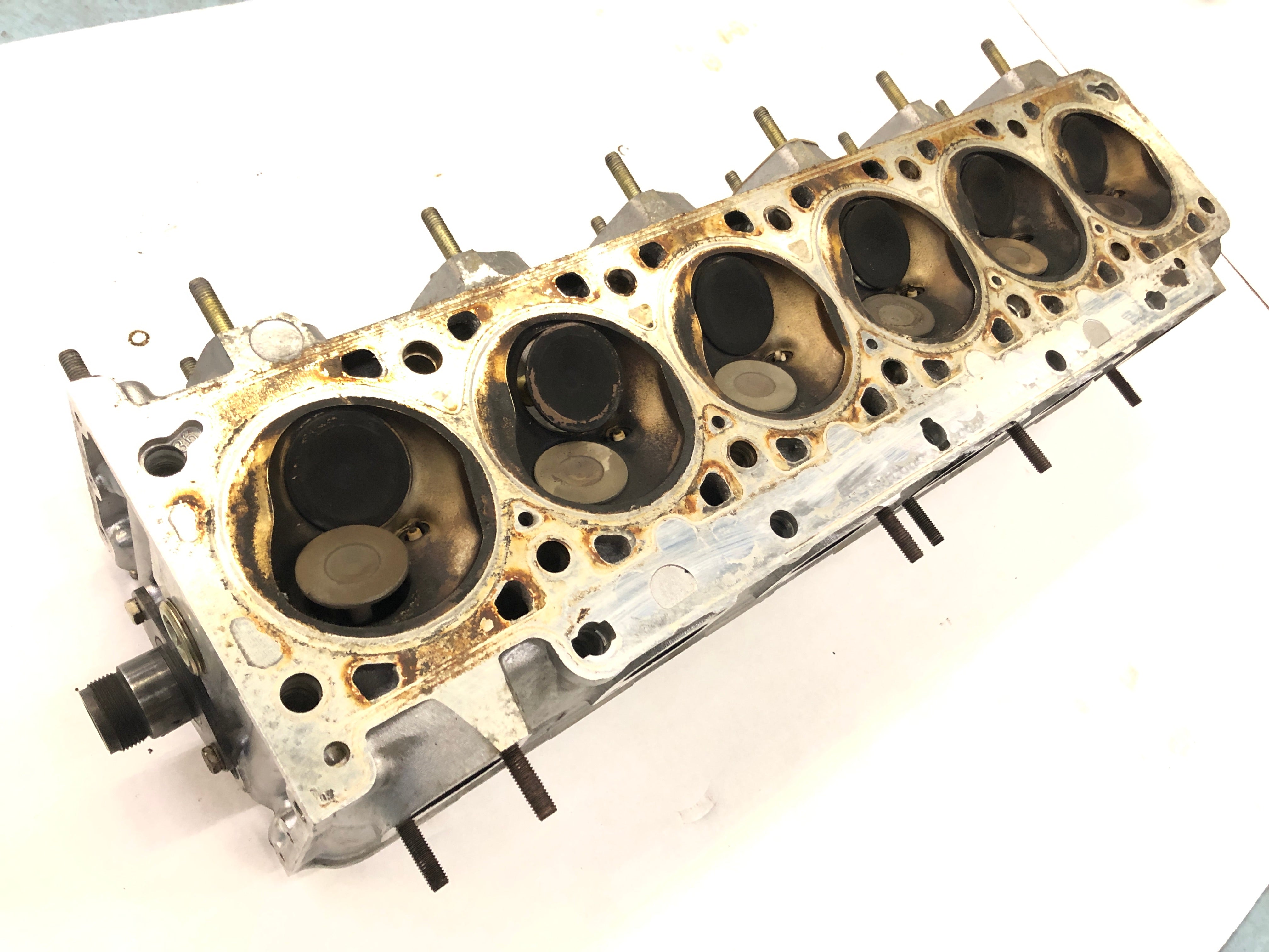 BMW M 535i E28 [1986] - Cylinder head complete