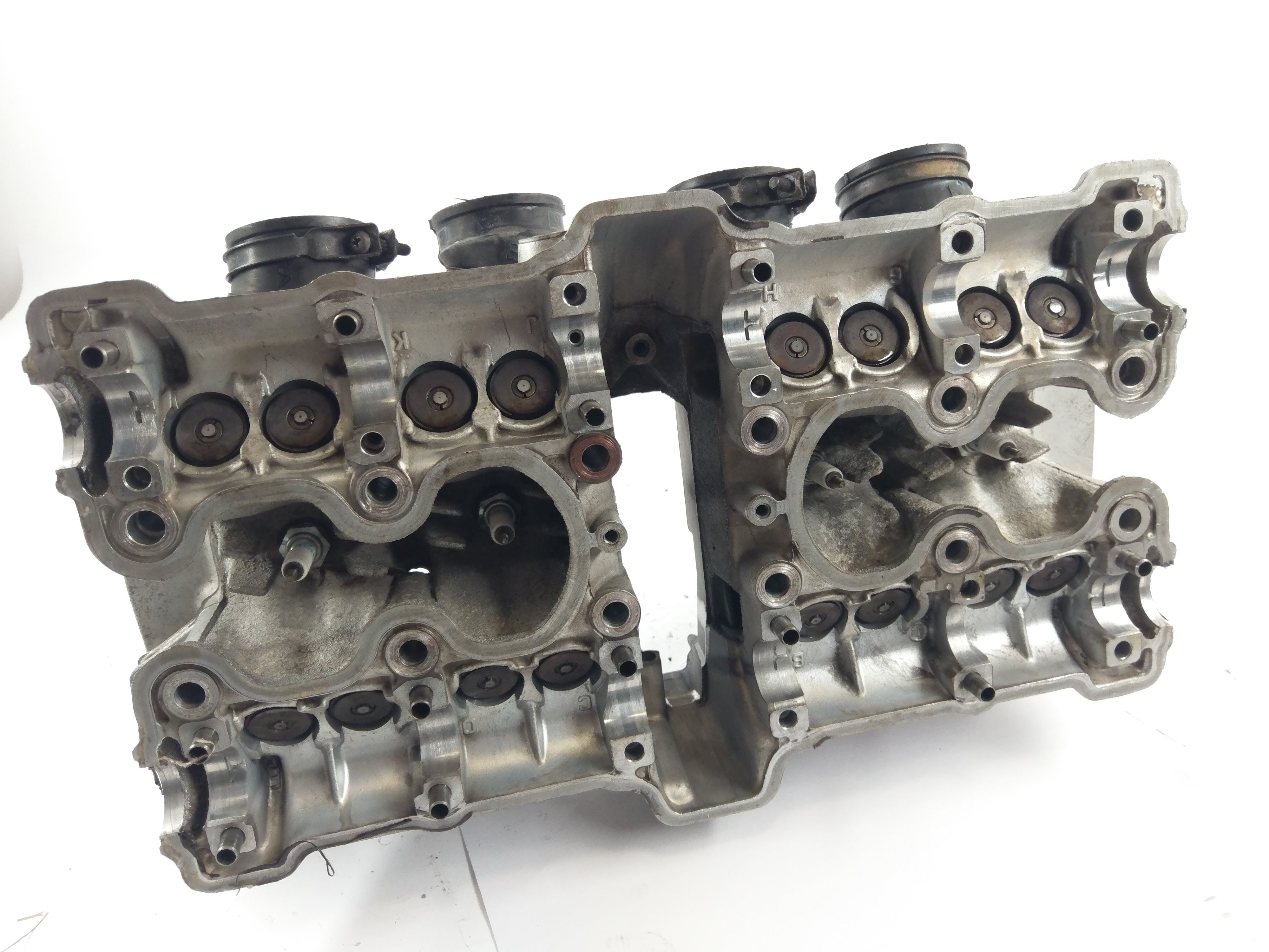 Honda CB 750 Boldor RC04 [1983] - Cylinder head