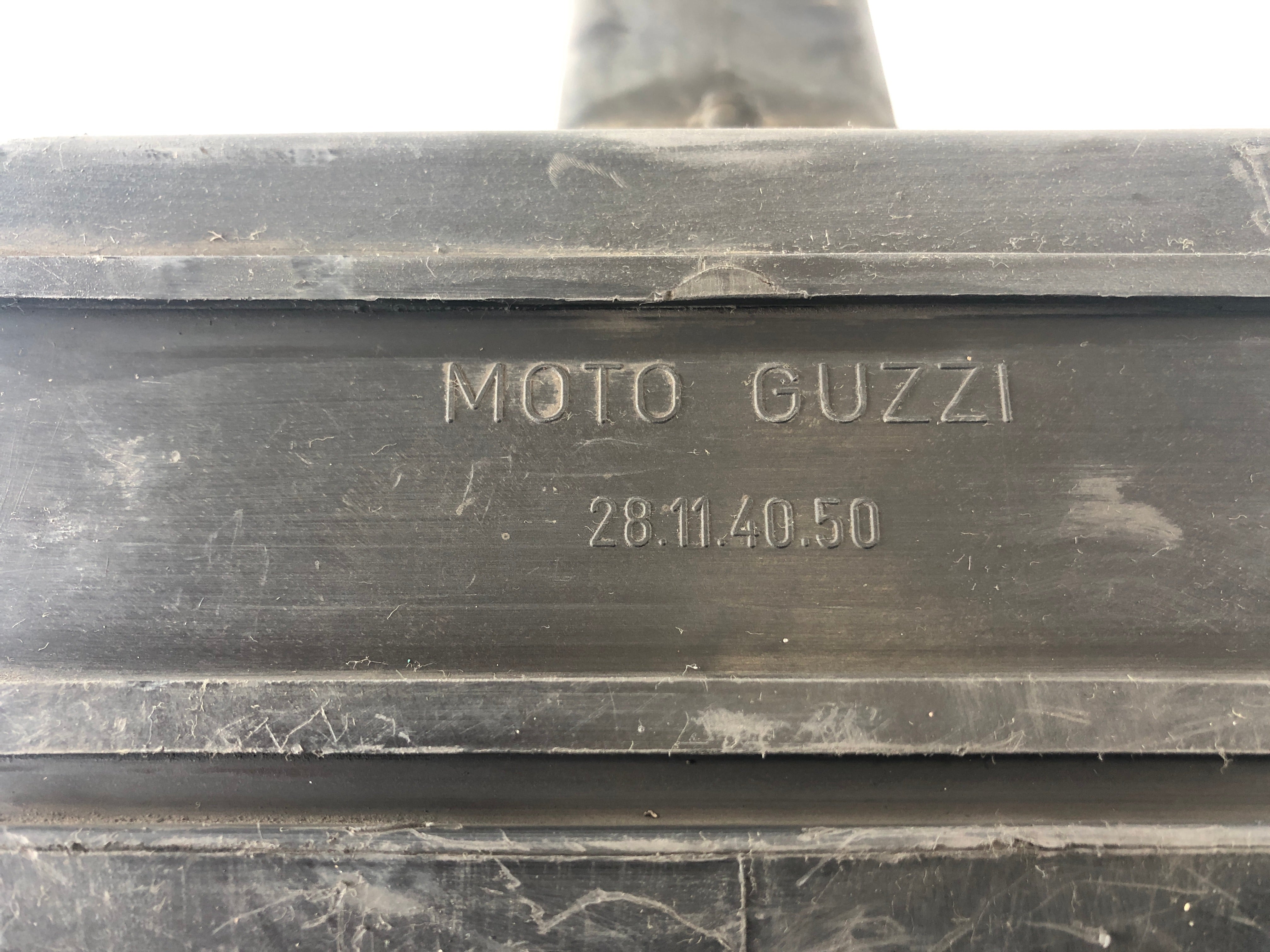 Moto Guzzi Le Mans 1000 VV [1988]  - 空气箱空气滤清器盒