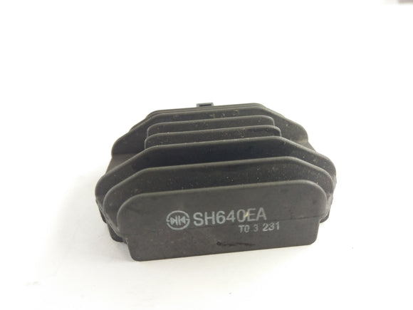 Yamaha YZF 125 RE06 [2011] - Régulateur redresseur