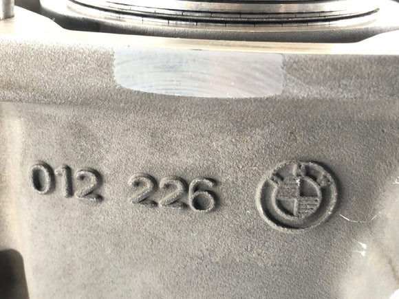 BMW K 1200 LT [2002] - Moottorin kotelo männillä