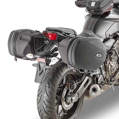 Yamaha MT 07 [GIVI] - Podkładka pod sakwy EASYLOCK lub sakwy możliwe