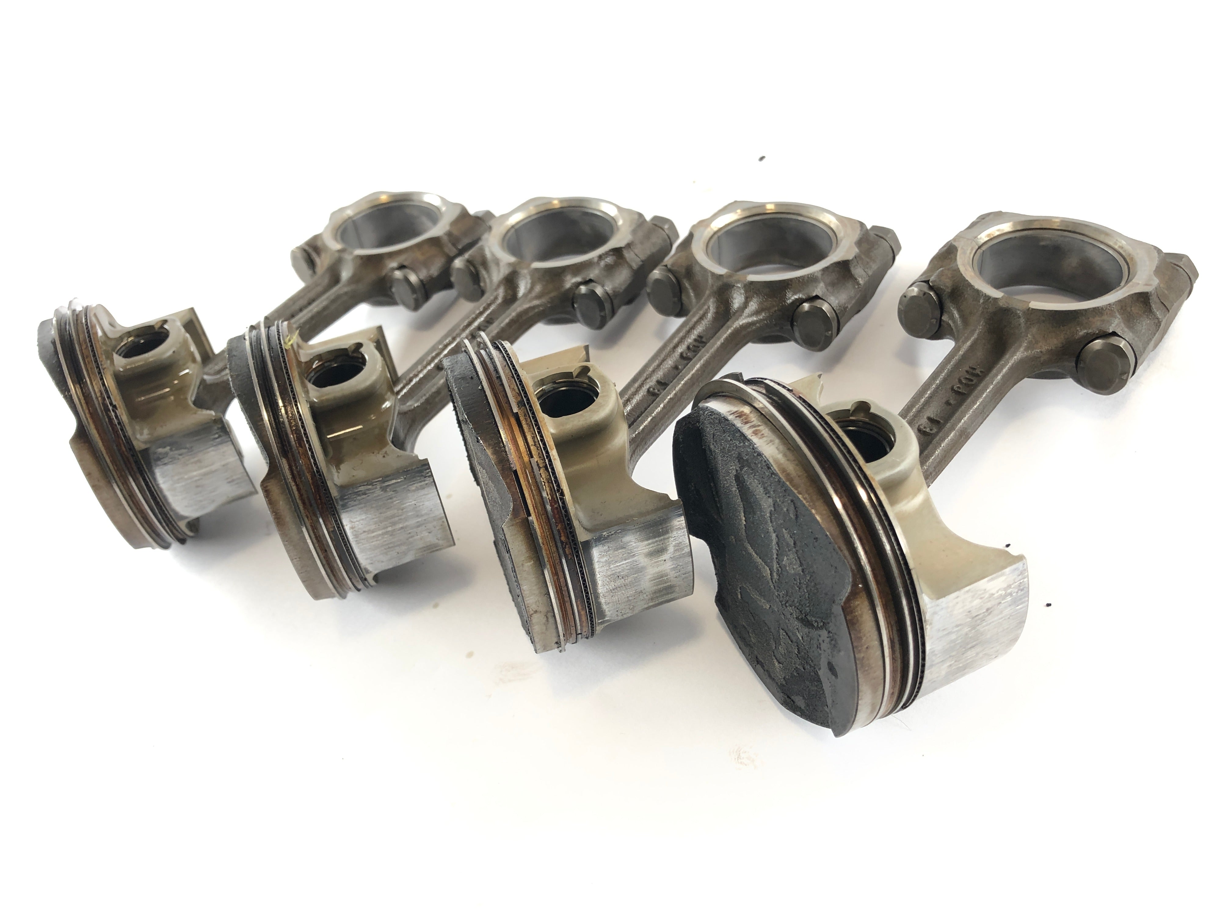 Honda CBR 900 SC50 - Piston and Connecting Rod Set