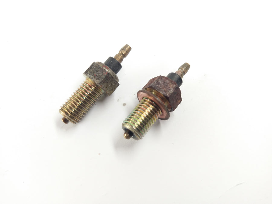 Yamaha Kodiak 400 5Y4 [2004] - Temperatūras sensors termiskais slēdzis