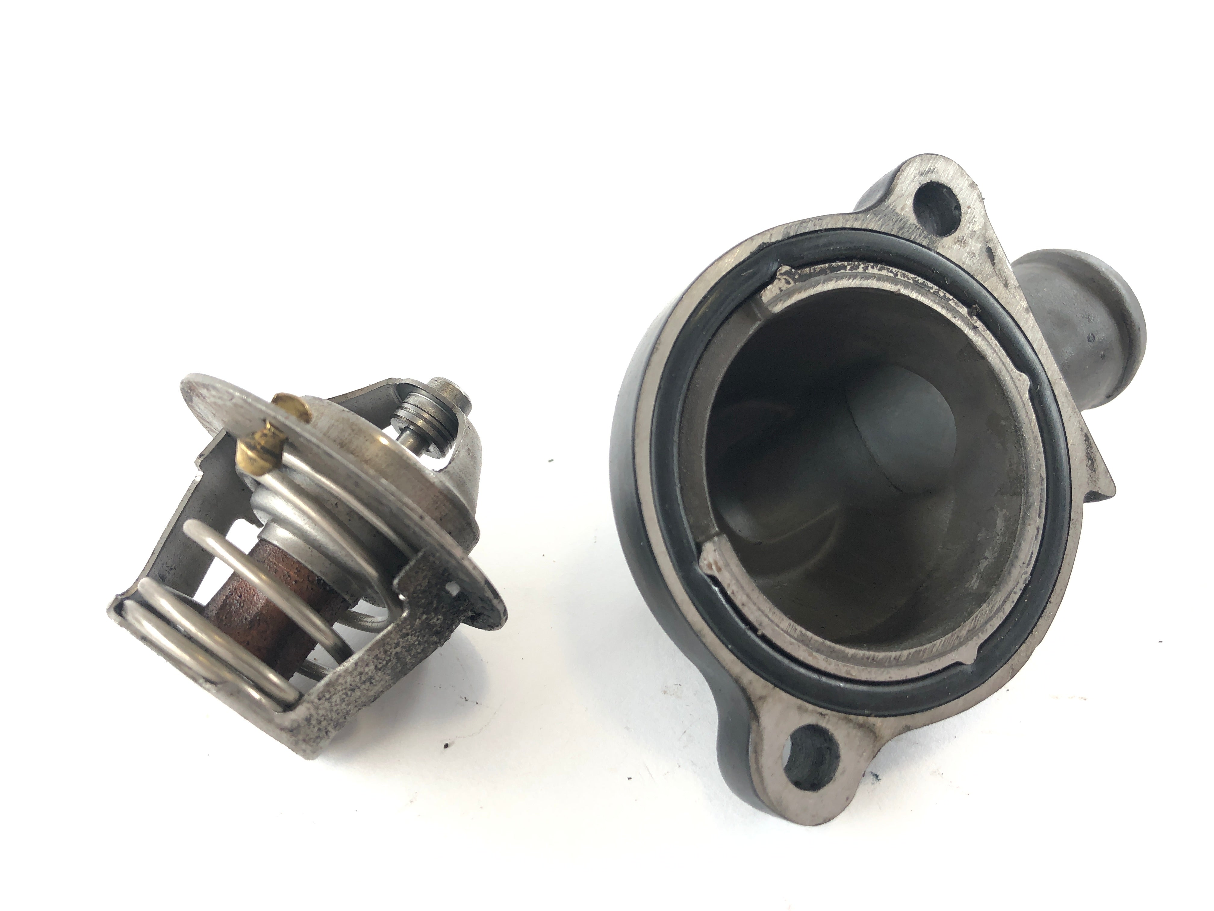 Triumph Speed Triple 1050 515NJ [2005] - Thermostat Kühlmittelthermostat mit Gehäuse