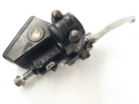 Suzuki GSXR 1100 GV73A [1992] - Rempomp aan de voorkant met remhendel