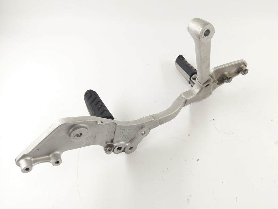 Moto Guzzi Stelvio 1200 4V [2008] - Support repose-pied droit
