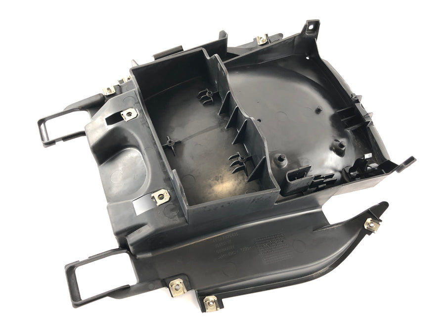 BMW K 1300 S K12S [2009] - traseiro embaixo do revestimento interior do interior