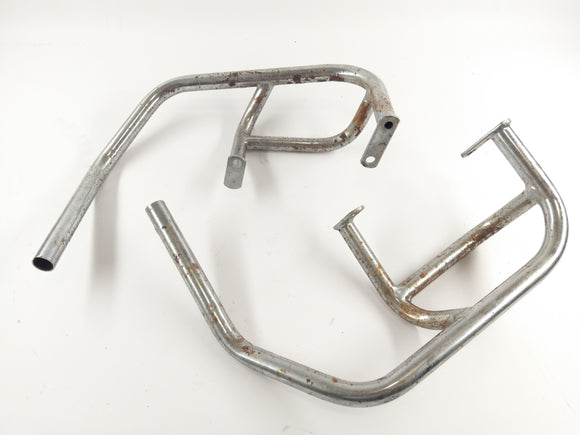 Moto Guzzi V7 Special [1970]  - 右と左でクラッシュ