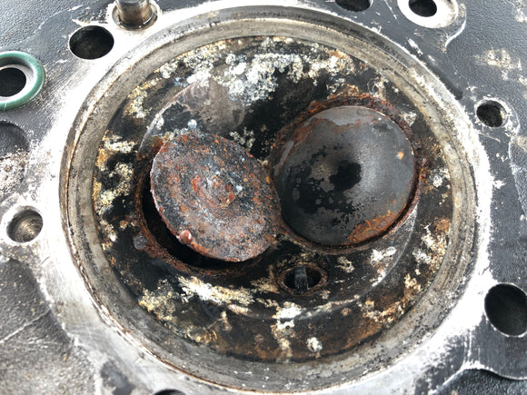 Cagiva Elefant 650 [1985] - cilindro della testata sul retro