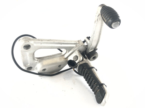 Ducati 900 SS [1992] - voetsteun aan de rechterkant met de remhendel bestuurders voetsteun