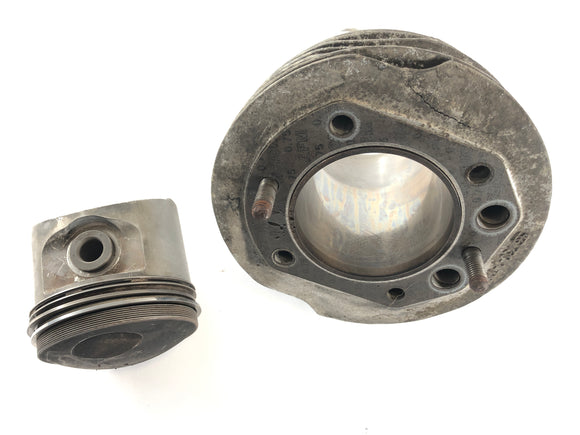 BMW R 75/6 [1974]  - 右边有活塞的气缸