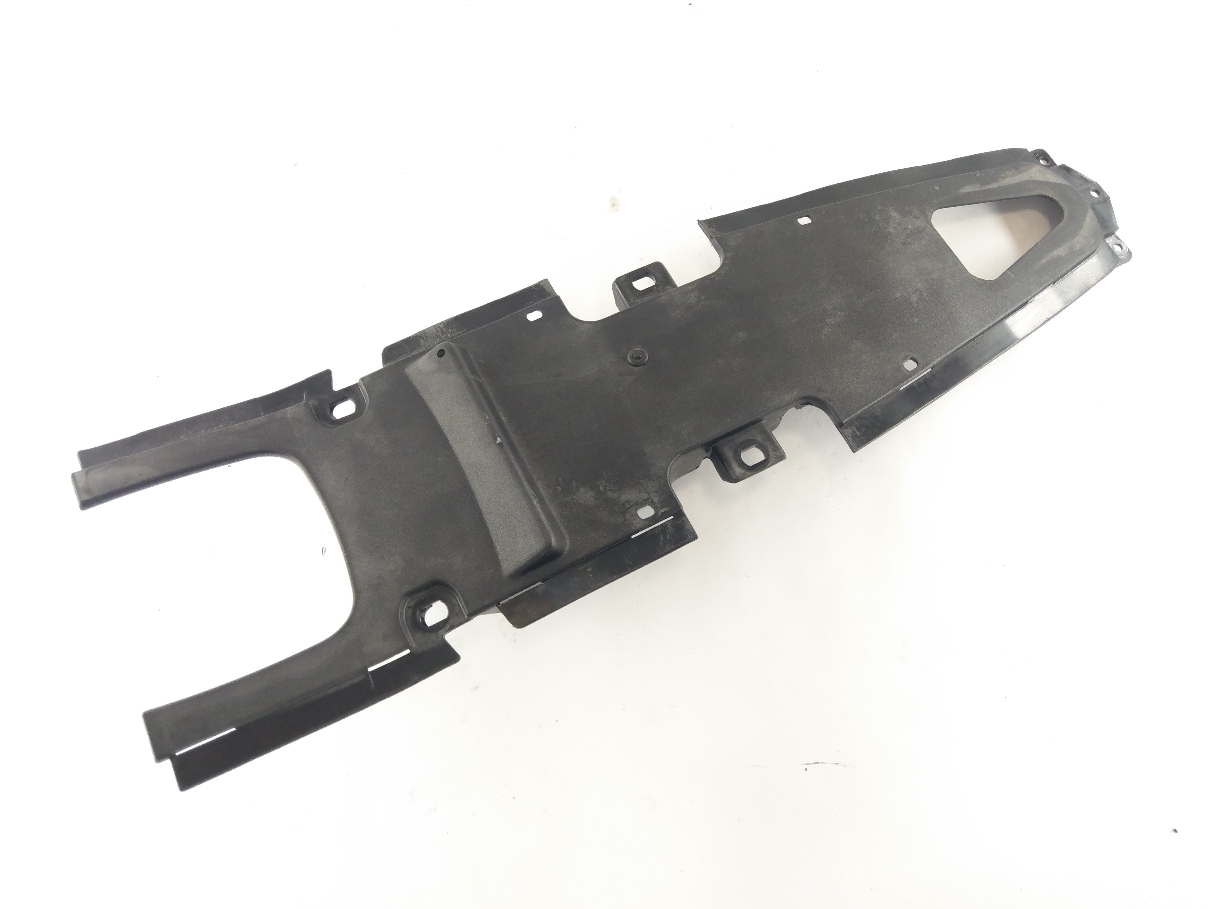 Yamaha YZF 125 RE06 [2011] - Rear lower part splash guard battery box