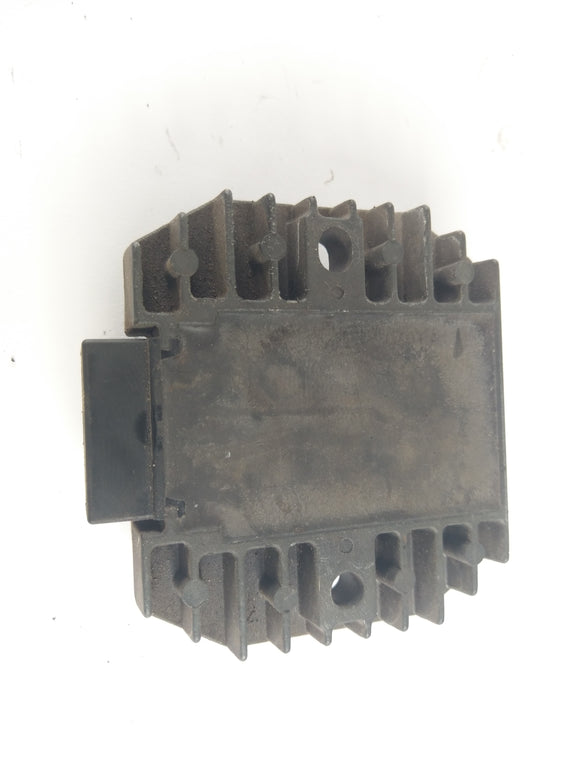 Yamaha XT 550 5Y3 - Kontroller likeretterenhet Limaregler