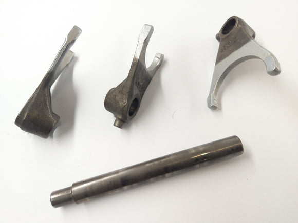 Honda XRV Africa Twin 750 RD07 [1997] - Kytkinhaarukkapiirin haarukat