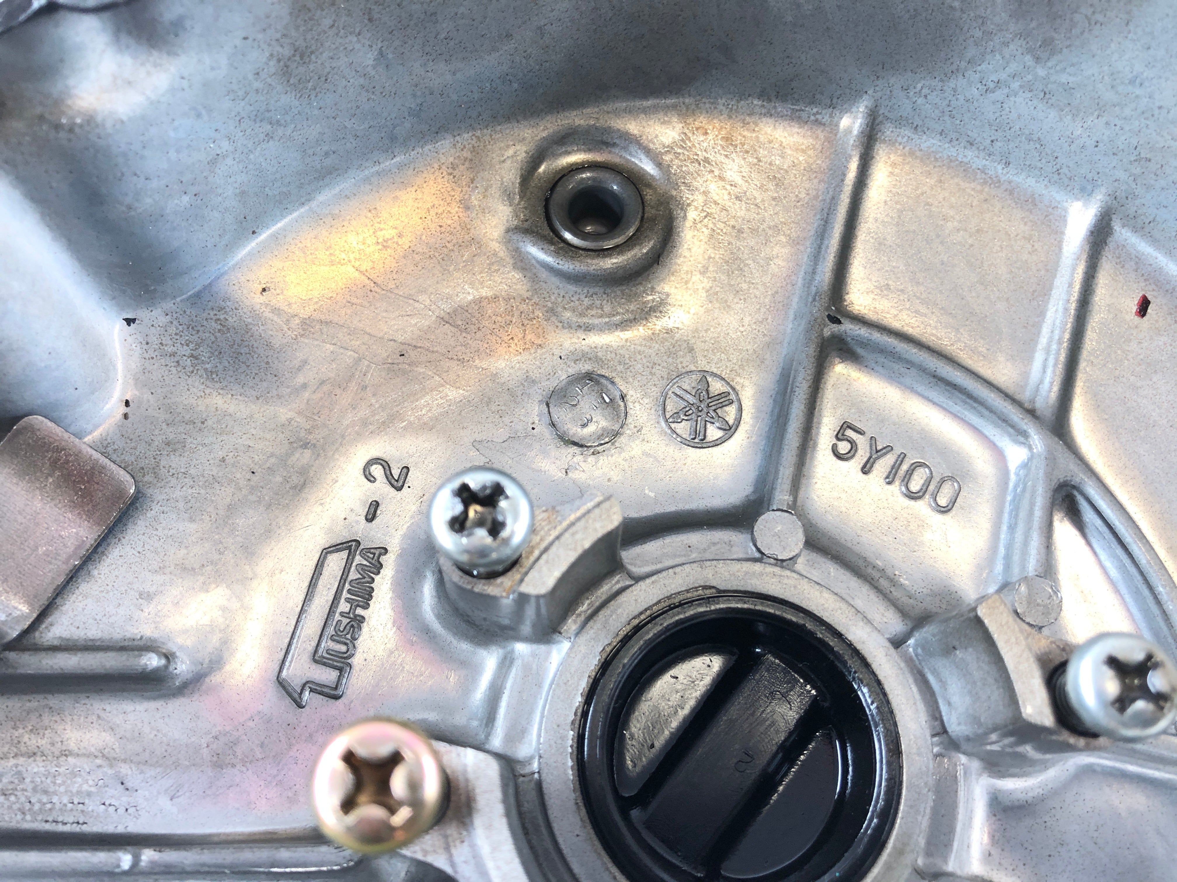 Yamaha TT 600 59X [1990] - Alternator cover engine cover