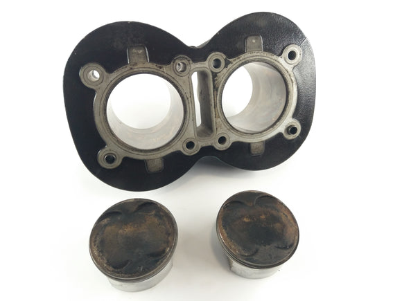 Triumph Bonneville 800 T100 [2004] - Cylinder with piston