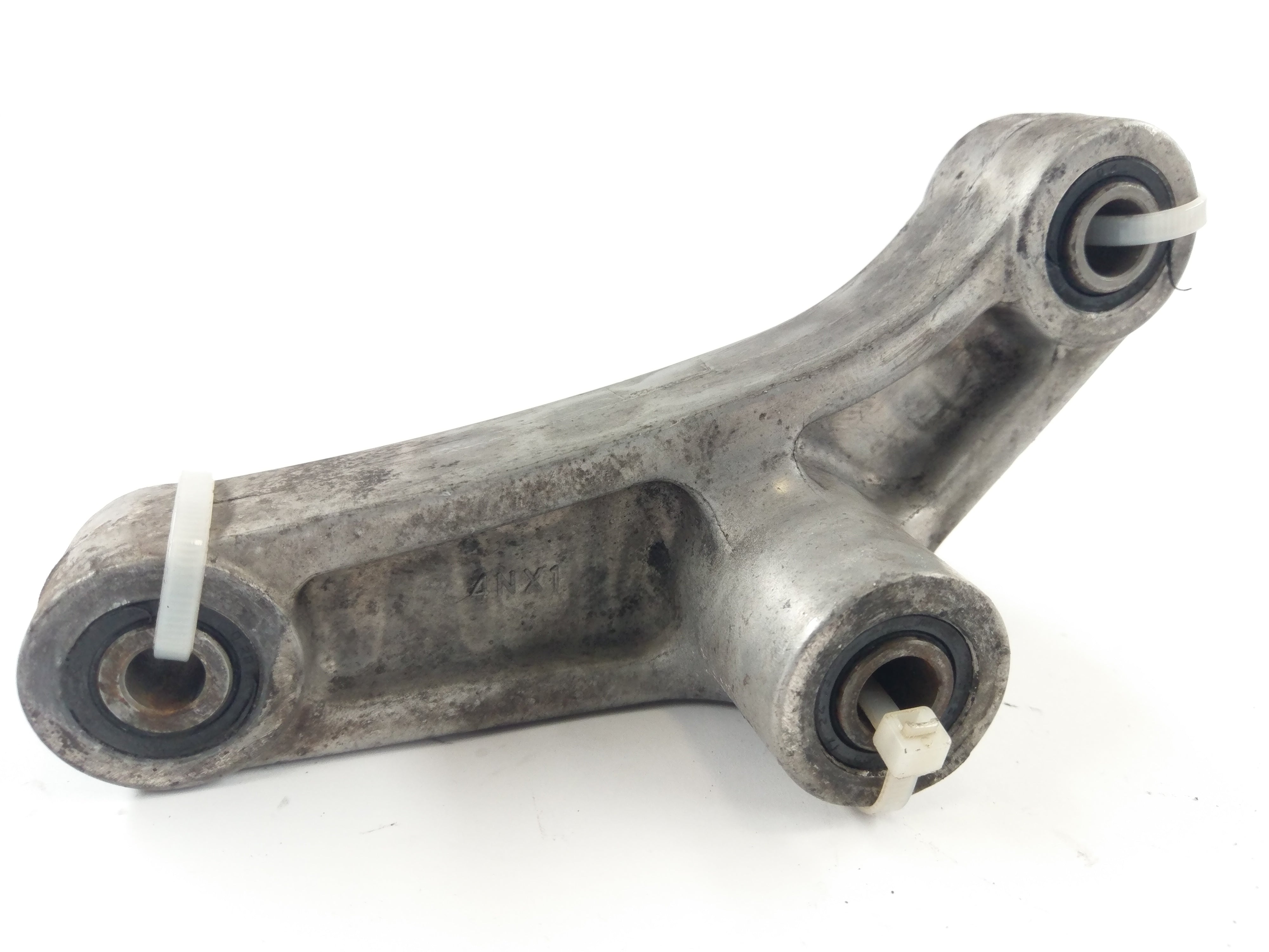 Yamaha TRX 850 4UN [1999] - rocker arm shock absorber bone