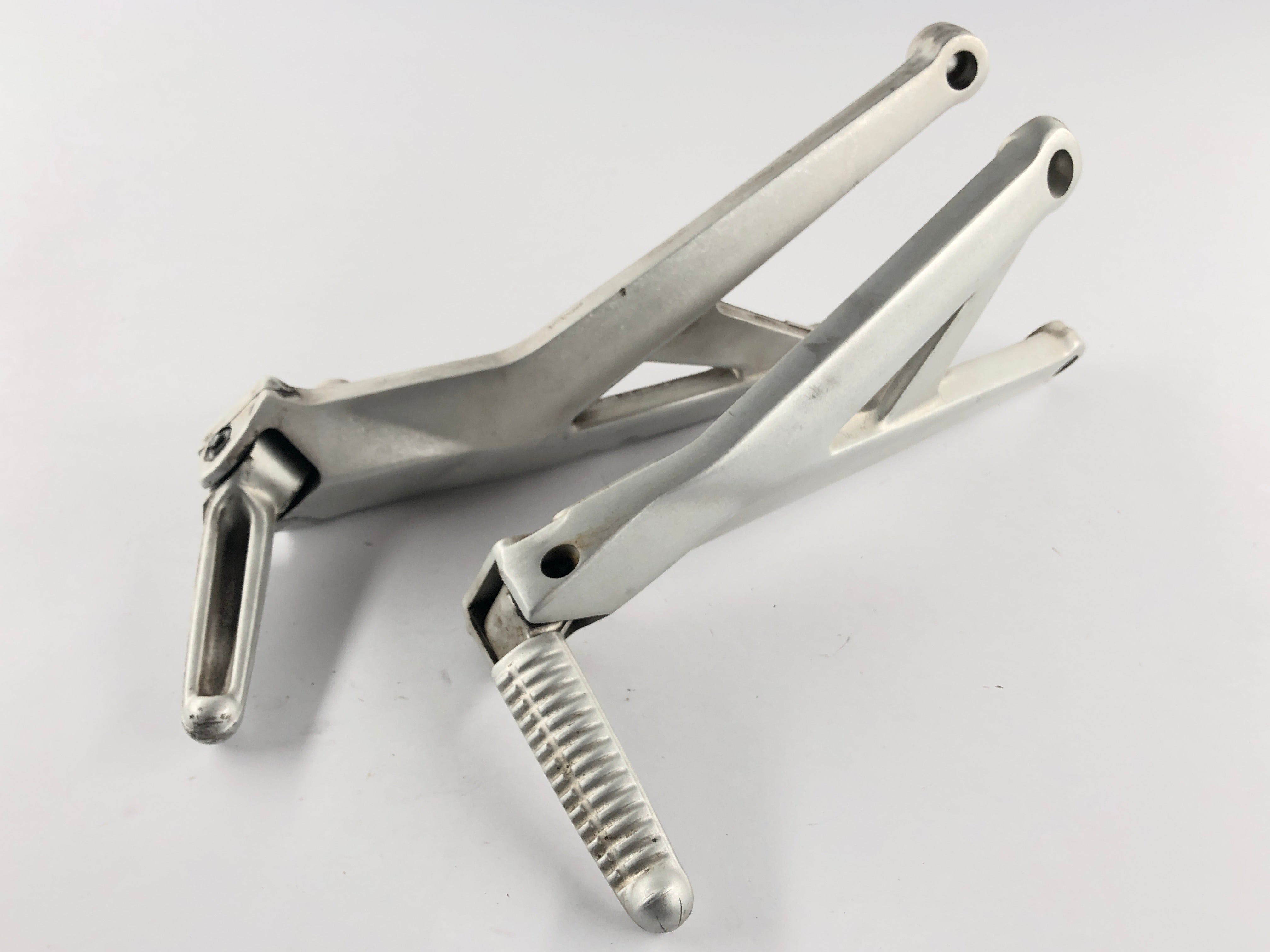 Ducati Multistrada 1000 DS [2004] - Passenger footrests with holder set pair