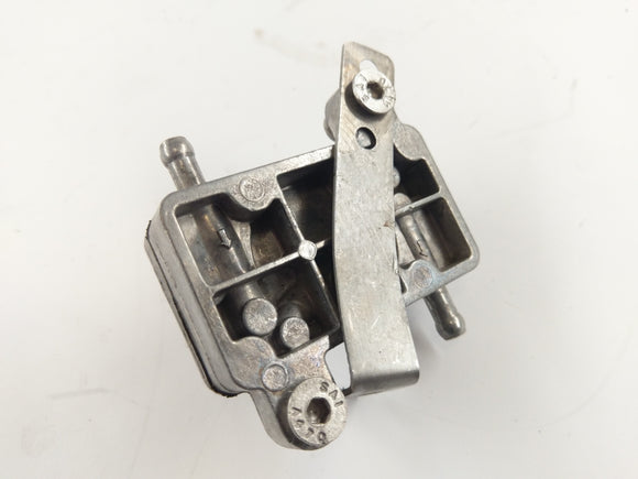 ヤマハTRX 850 4un [1999]  - 燃料ポンプの陰圧