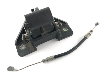 BMW F 800 S [2007] - zámek sedadla