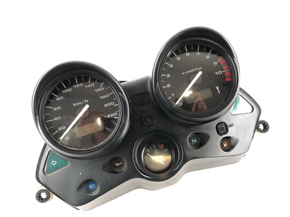 Honda Varadero XL 1000 SD02 [2002] - Tacho Cockpit 62.689 km