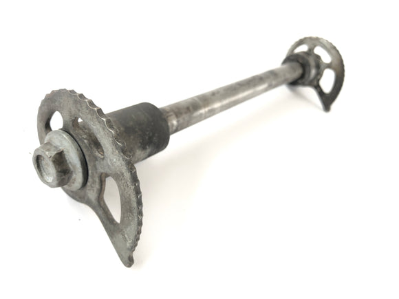 Suzuki DR 750 S SR41B [1988] - Bakaxel med kedjespännare